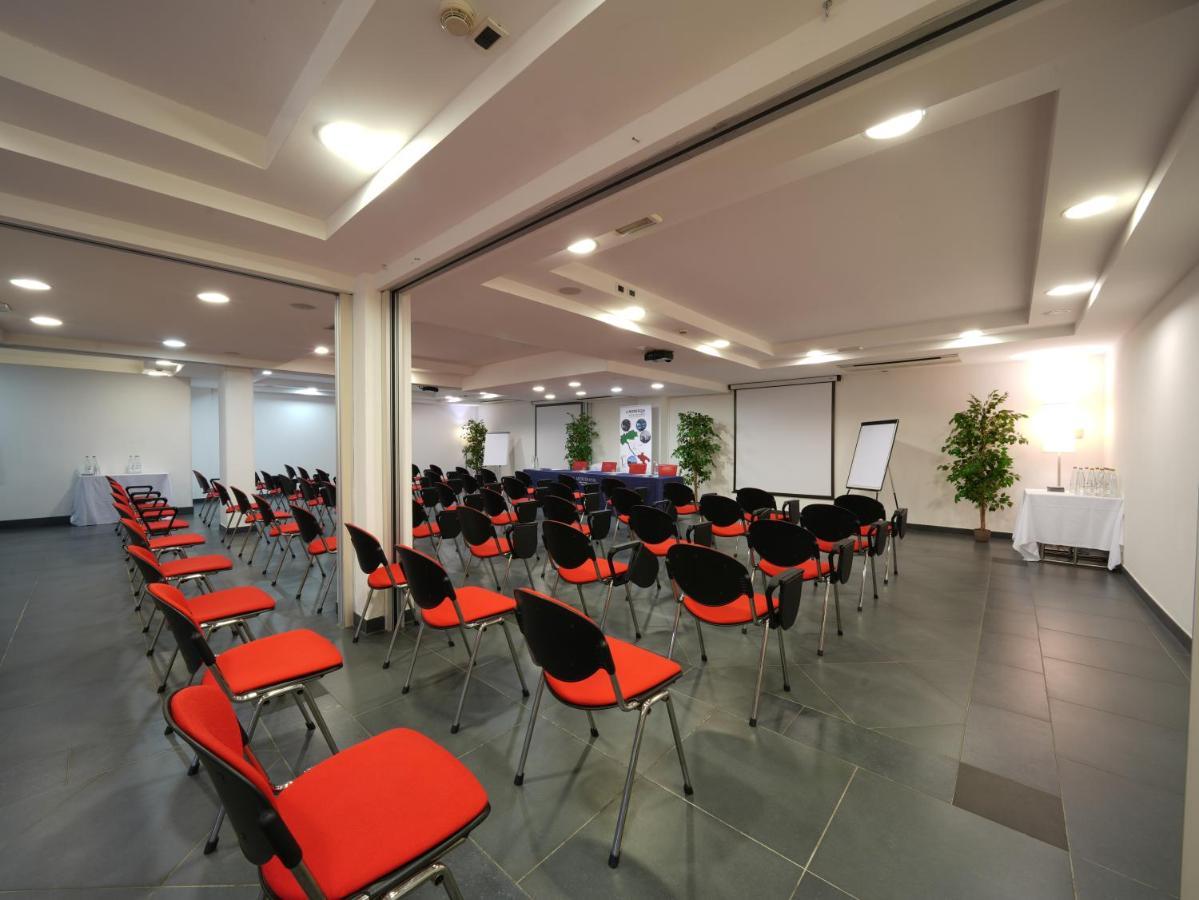La Meridiana Bleisure Hotel Perugia Luaran gambar